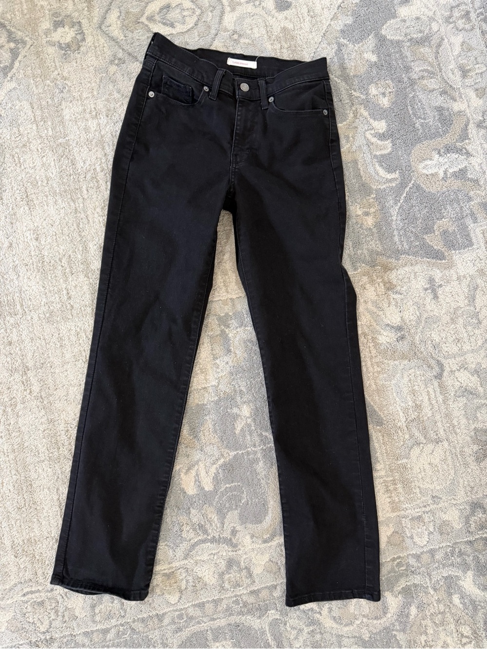 Levi’s Classic Women's Straight-Leg Jeans 26x30 Black